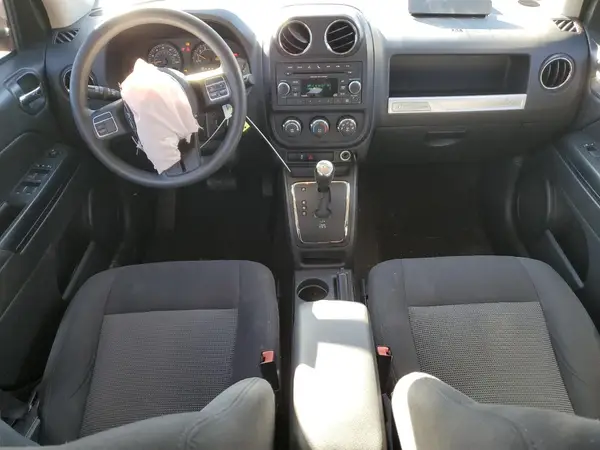 1C4NJDBB0GD713069 2016 JEEP COMPASS - Image 8