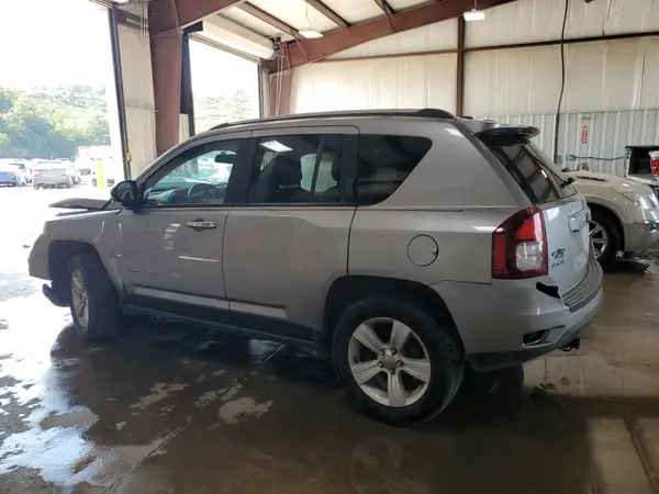 1C4NJDBB0GD713203 2016 JEEP COMPASS - Image 2