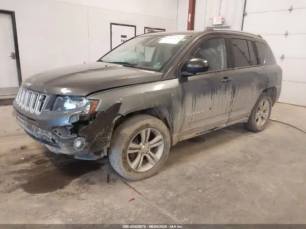 1C4NJDBB0GD757086 2016 JEEP COMPASS - Image 2