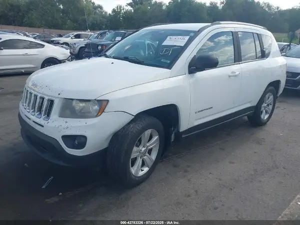 1C4NJDBB0GD781906 2016 JEEP COMPASS - Image 2