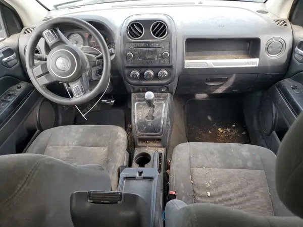1C4NJDBB0HD144340 2017 JEEP COMPASS - Image 8