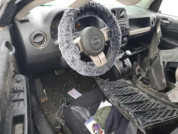 1C4NJDBB0HD154835 2017 JEEP COMPASS - Image 8