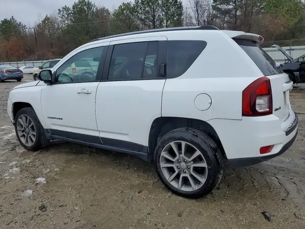 1C4NJDBB0HD168136 2019 JEEP COMPASS - Image 2