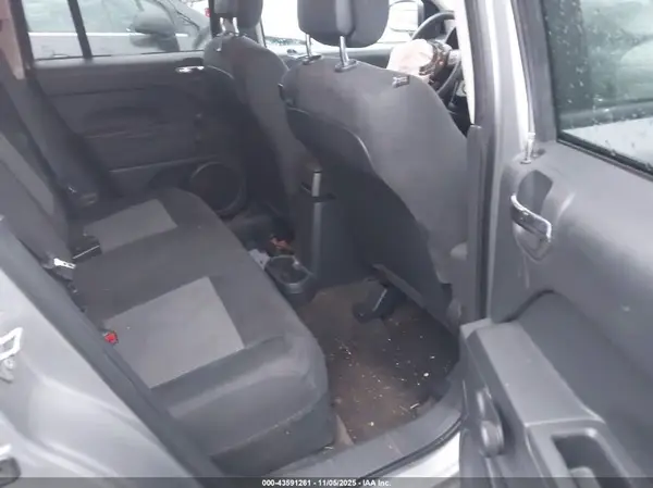 1C4NJDBB0HD173658 2017 JEEP COMPASS - Image 8