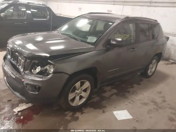 1C4NJDBB1GD626698 2016 JEEP COMPASS - Image 2