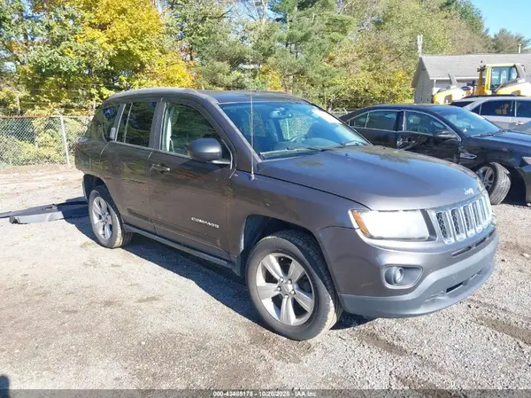 1C4NJDBB1GD626717 2016 JEEP COMPASS - Image 1