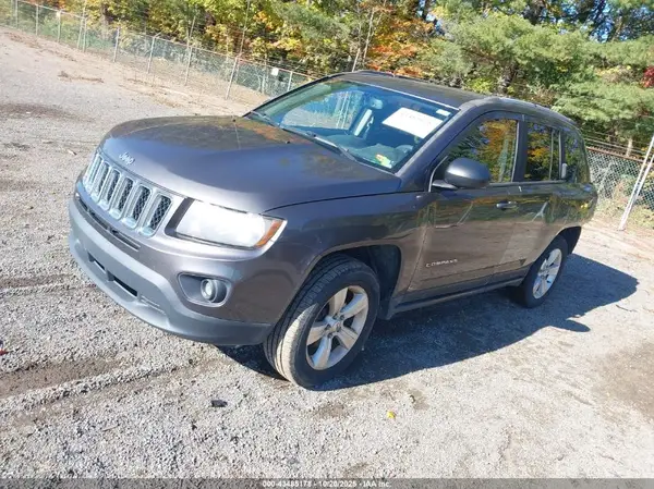 1C4NJDBB1GD626717 2016 JEEP COMPASS - Image 2