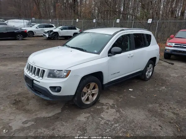 1C4NJDBB1GD637619 2016 JEEP COMPASS - Image 2
