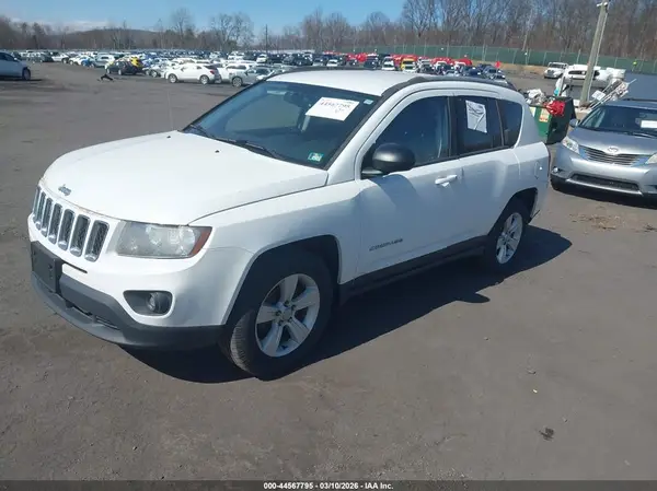 1C4NJDBB1GD661998 2016 JEEP COMPASS - Image 2