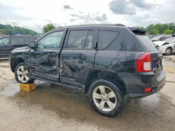 1C4NJDBB1GD686593 2016 JEEP COMPASS - Image 2