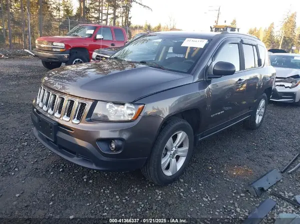 1C4NJDBB1GD780733 2016 JEEP COMPASS - Image 2