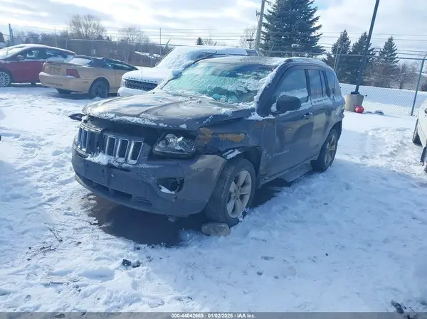 1C4NJDBB1HD106857 2017 JEEP COMPASS - Image 2