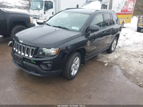 1C4NJDBB1HD142385 2017 JEEP COMPASS - Image 2