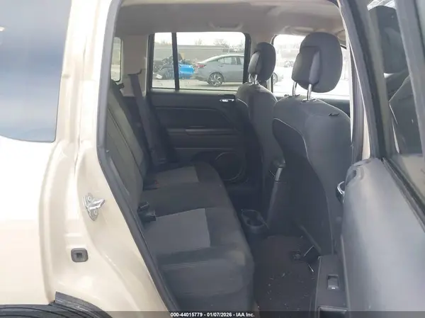 1C4NJDBB1HD143861 2017 JEEP COMPASS - Image 8