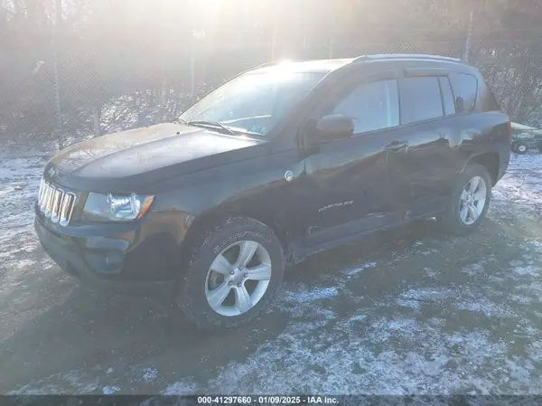 1C4NJDBB1HD212614 2017 JEEP COMPASS - Image 2