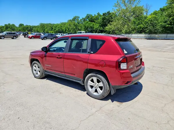 1C4NJDBB2GD520695 2016 JEEP COMPASS - Image 2