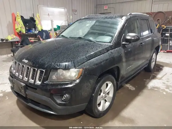 1C4NJDBB2GD523872 2016 JEEP COMPASS - Image 2