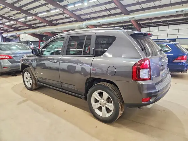 1C4NJDBB2GD535522 2016 JEEP COMPASS - Image 2