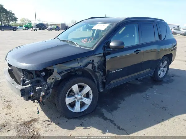 1C4NJDBB2GD566690 2016 JEEP COMPASS - Image 2
