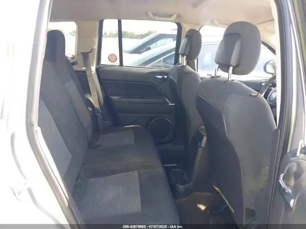 1C4NJDBB2GD662142 2016 JEEP COMPASS - Image 8