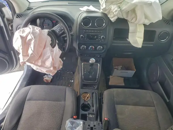 1C4NJDBB2GD670984 2016 JEEP COMPASS - Image 8