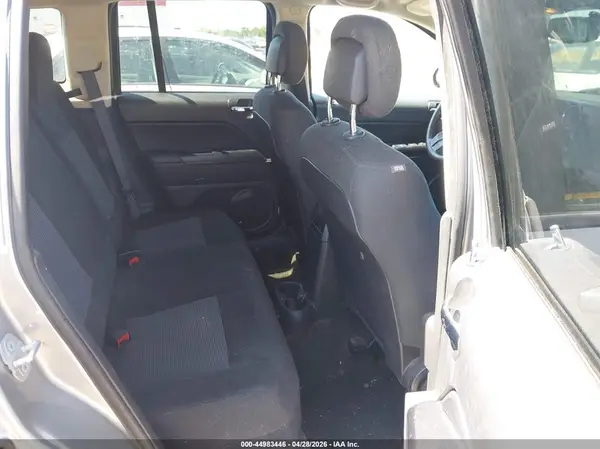 1C4NJDBB2GD686277 2016 JEEP COMPASS - Image 8