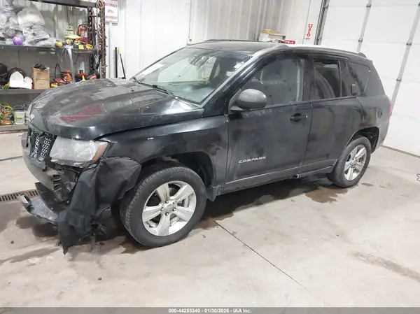 1C4NJDBB2GD686425 2016 JEEP COMPASS - Image 2