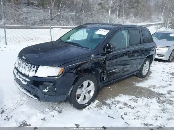 1C4NJDBB2GD733209 2016 JEEP COMPASS - Image 2