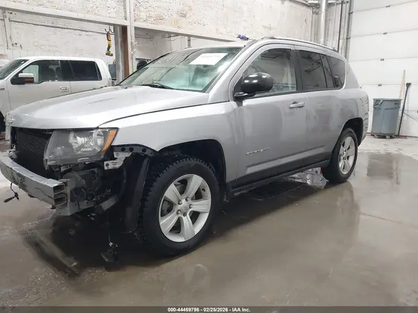 1C4NJDBB2GD757025 2016 JEEP COMPASS - Image 2