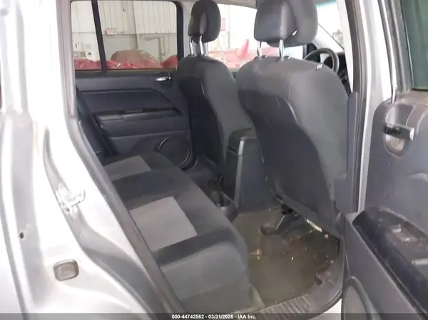 1C4NJDBB2GD780028 2016 JEEP COMPASS - Image 8