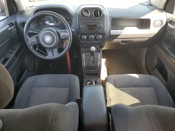 1C4NJDBB2HD142900 2017 JEEP COMPASS - Image 8