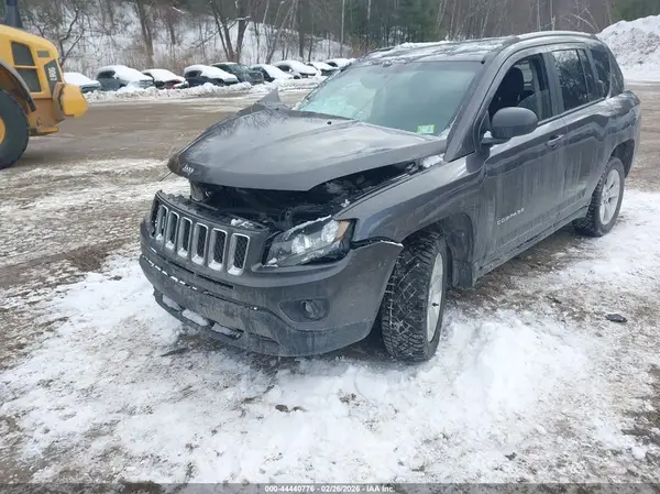 1C4NJDBB2HD143772 2017 JEEP COMPASS - Image 2