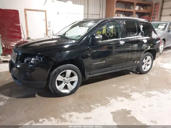 1C4NJDBB2HD143965 2017 JEEP COMPASS - Image 2