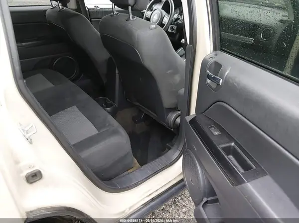 1C4NJDBB2HD154433 2017 JEEP COMPASS - Image 8
