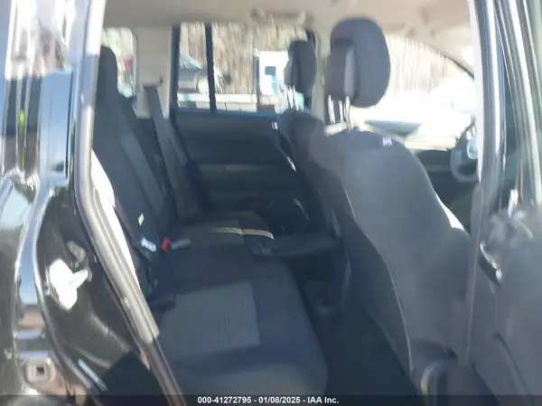 1C4NJDBB2HD154612 2017 JEEP COMPASS - Image 8