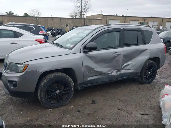 1C4NJDBB3GD549493 2016 JEEP COMPASS - Image 2