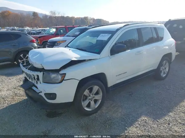 1C4NJDBB3GD566584 2016 JEEP COMPASS - Image 2