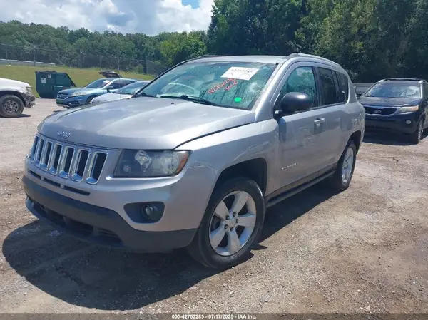 1C4NJDBB3GD571932 2016 JEEP COMPASS - Image 2