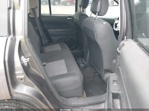 1C4NJDBB3GD632132 2016 JEEP COMPASS - Image 8