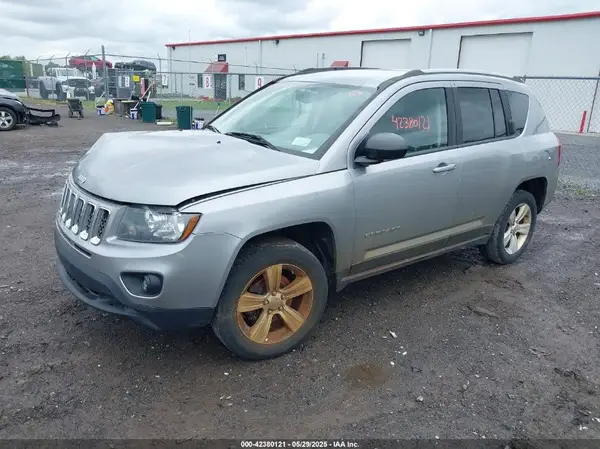1C4NJDBB3GD645852 2016 JEEP COMPASS - Image 2