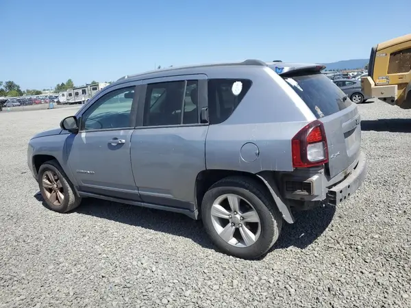 1C4NJDBB3GD686370 2016 JEEP COMPASS - Image 2
