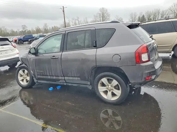 1C4NJDBB3GD686496 2016 JEEP COMPASS - Image 2
