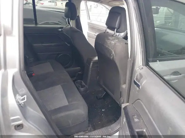 1C4NJDBB3GD713082 2016 JEEP COMPASS - Image 8