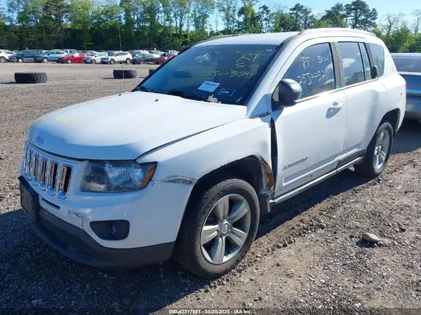 1C4NJDBB3GD733414 2016 JEEP COMPASS - Image 2