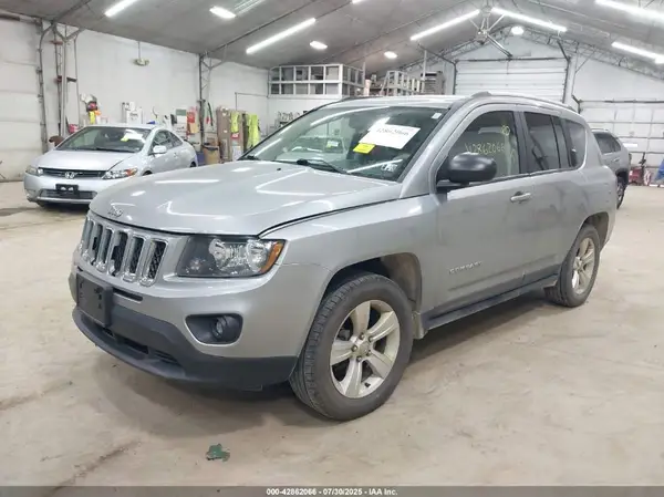 1C4NJDBB3GD756482 2016 JEEP COMPASS - Image 2