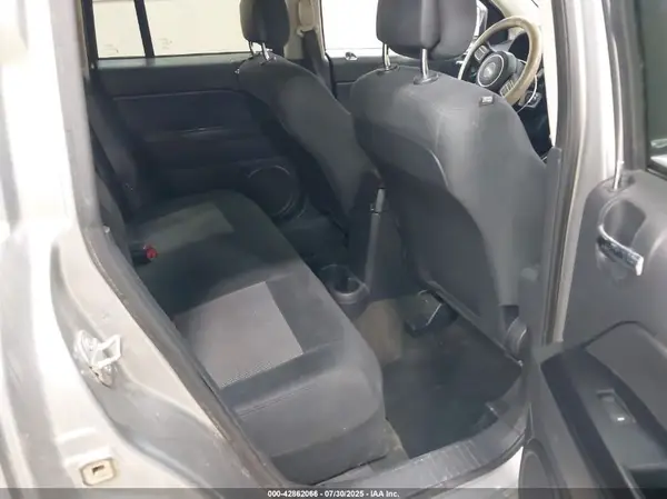 1C4NJDBB3GD756482 2016 JEEP COMPASS - Image 8
