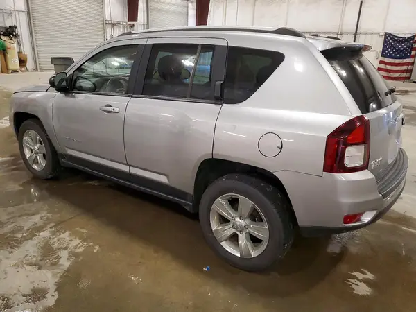 1C4NJDBB3GD798215 2016 JEEP COMPASS - Image 2