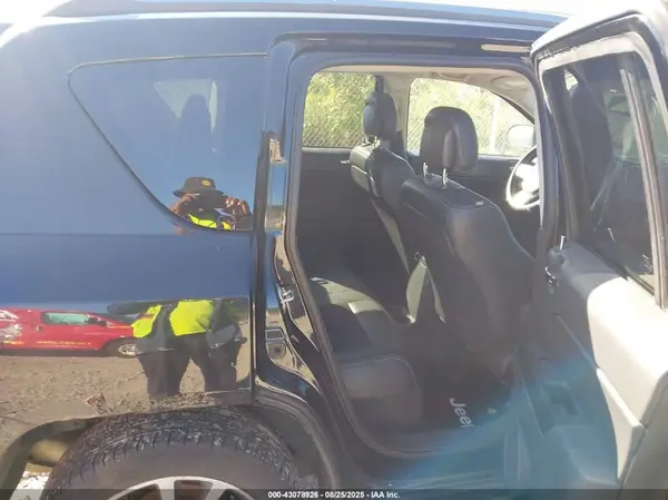 1C4NJDBB3HD127693 2017 JEEP COMPASS - Image 8