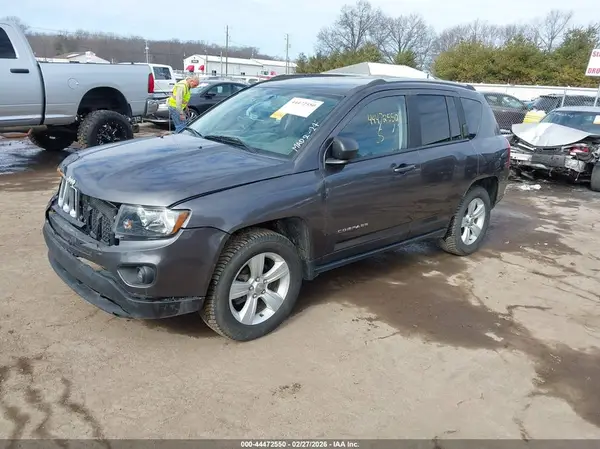 1C4NJDBB3HD143294 2017 JEEP COMPASS - Image 2