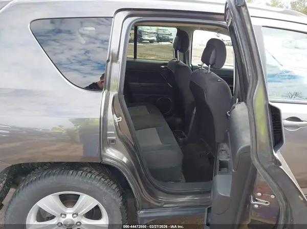 1C4NJDBB3HD143294 2017 JEEP COMPASS - Image 8